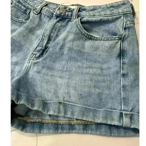 Pacsun Mom Shorts Cufted Blue Light Wash Denim Jean Shorts Size 26 - Picture 5 of 11